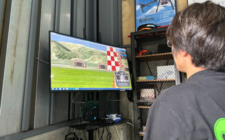 初心者でも安心！ドローン操縦体験チケット ＜１名様１時間分＞【DRONE PEAK】/ 体験チケット チケット 体験 