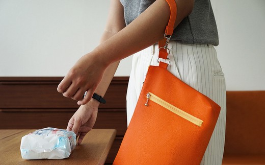 上質な日本製おむつポーチ「occhi」（ピンク）