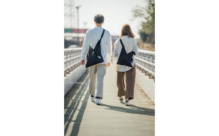 利き手を選ばないショルダートート　Niji　Super water repellent