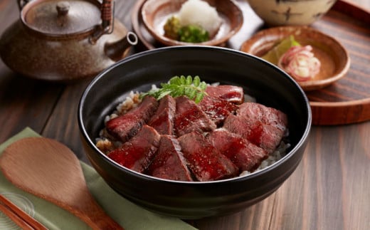 くまもと黒毛和牛の牛まぶし 4人前 牛肉 ひつまぶし タレ 山椒 出汁 付き 冷凍 【富士商 株式会社】 [AYCJ001]