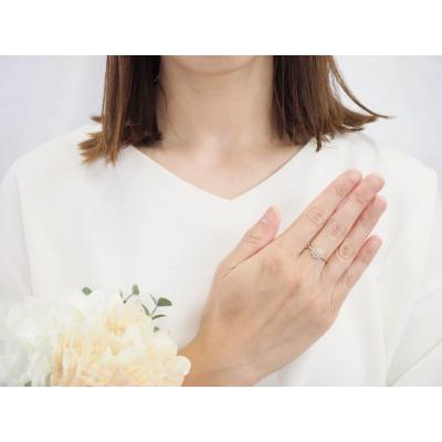 ふるさと納税 甲府市 K18YG 0.30ct フラワーダイヤモンドリング8996 |  | 03