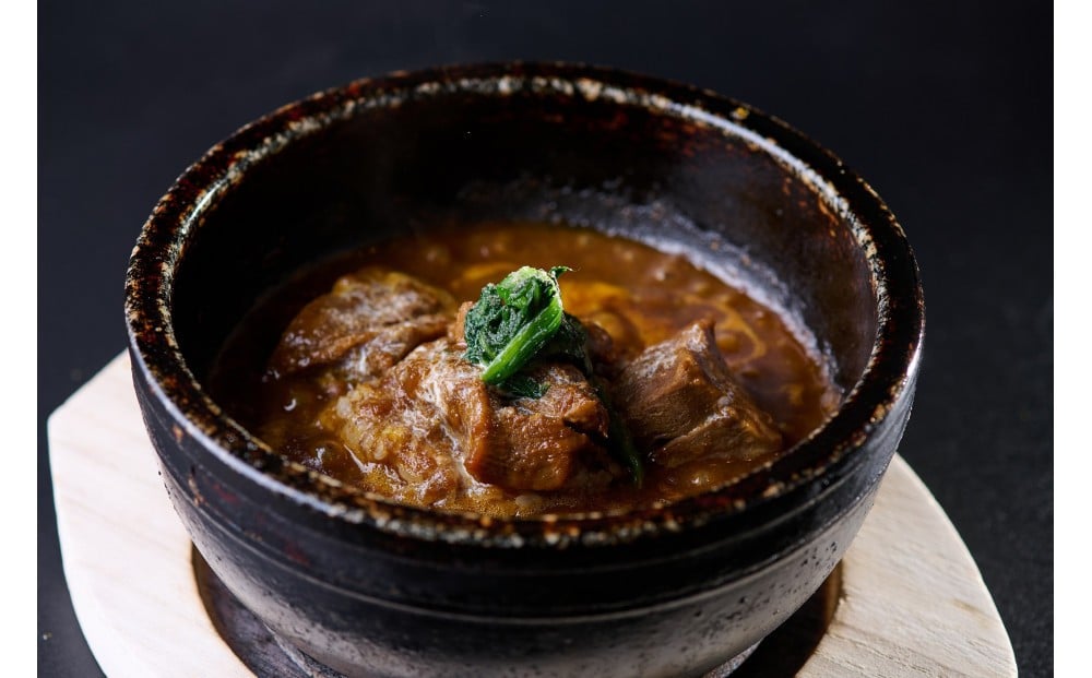 
            焼肉源氏で大人気！スパイスたっぷりオリジナルカレー（200ｇ×4袋）
          