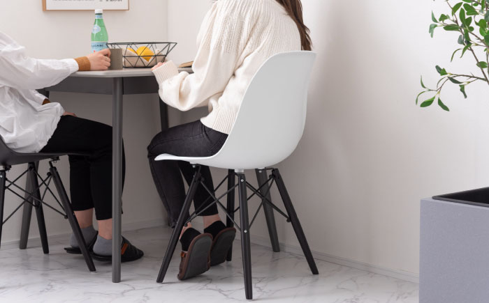 デザインチェア モノトーン ホワイト 1脚 / 椅子 イームズチェア ダイニング / 恵那市 / 東谷株式会社 明智流通センター [AUAD055]