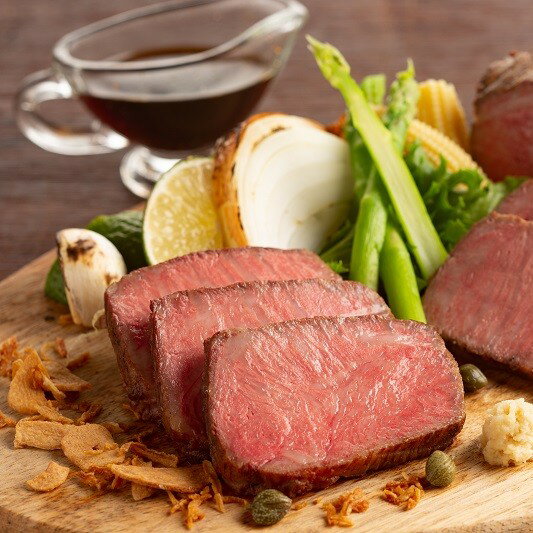 【ふるさと納税】【12月25日出荷】年内発送「松阪牛」ローストビーフ130g×2 / 和牛 黒毛和牛 お肉 柔らかい ジューシー ローストビーフ国産 人気 ワイン 厳選 ヘルシー 冷凍 ギフト 贈答 簡単調理 奈良県 広陵町