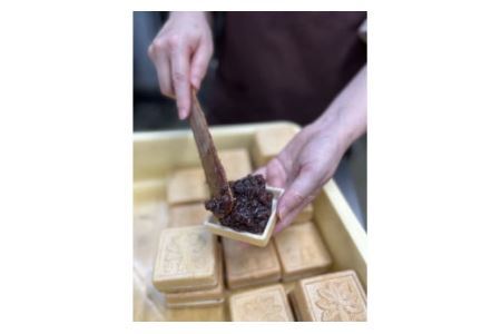 ほどよい甘みに舌鼓！愛宕最中 5個【もなか 和菓子 菓子 北海道産小豆100％使用 つぶあん 粒あん 粒餡 餡子 自家製餡 手作業 埼玉県 特産品 】