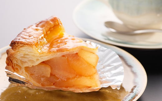 花巻温泉　温泉ベーカリー手作り「アップルパイ」4号サイズ 【961】