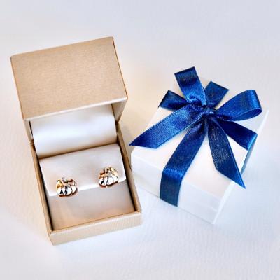 ふるさと納税 昭和町 Pt900/K18YG/K18PG 3カラーコンビ地金ピアス 保証書付 KO-0019 |  | 03