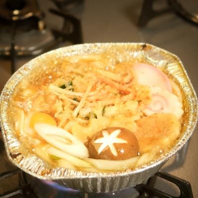 ふるさと納税 宮古市 【小笠原製麺所】心も体も温まる!本格 なべ焼きうどん 3人前(特製つゆ・具材付) |  | 01