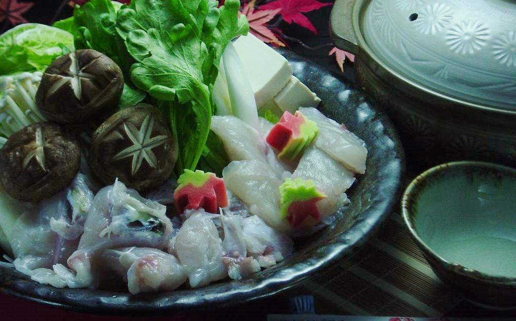 【7営業日以内発送】長崎とらふぐ鍋・刺身セット2人前 ／ ふぐ刺し ふぐの身・あら 鍋用野菜 薬味 ポン酢 だし 出汁 ひれ トラフグ 白身 魚介類 鍋 白菜 えのき しいたけ ネギ 長崎