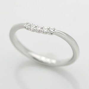 さりげなく輝くプラチナダイヤモンドリングFRU203L