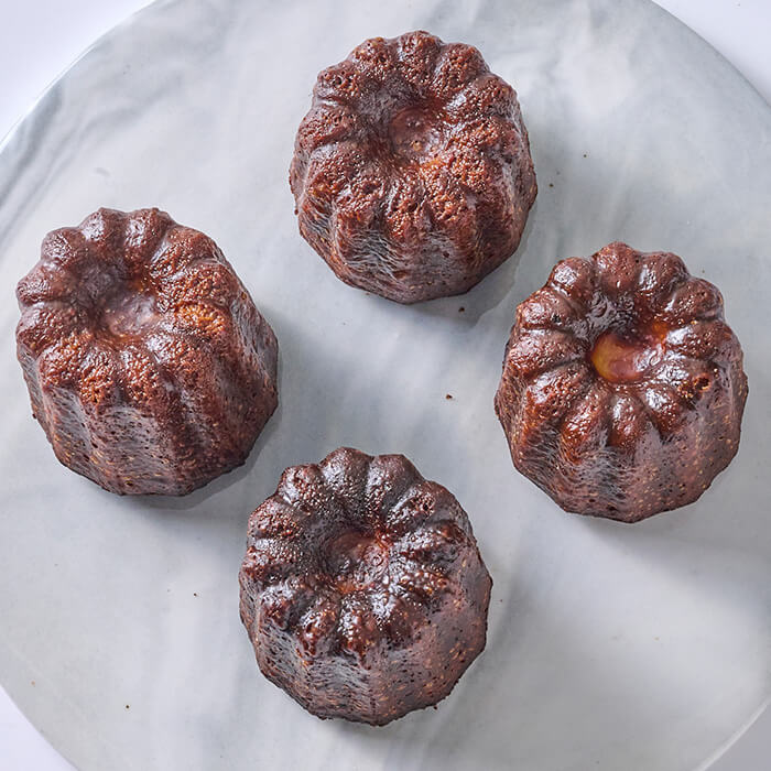 【ふるさと納税】＜内容量が選べる＞ カヌレ (計8個・計12個) スイーツ お菓子 おやつ 焼き菓子 個包装 土産 ギフト【opbw001・opbw002】【クアンカ・ドーネ】
