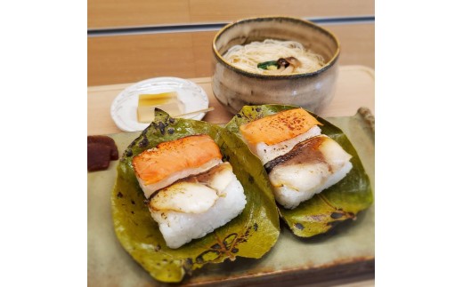 【Cafe ＆ Bar まほら】炙り柿の葉寿司セットと柿ジェラート(1名様ご利用分)