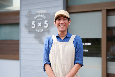 【プレミアム米粉ロールケーキ】焙煎ほうじ茶ロール (H053292)