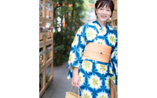
                  体験！伝統工芸有松・鳴海絞「雪花絞りの浴衣１反染めよう」お仕立て付き
                