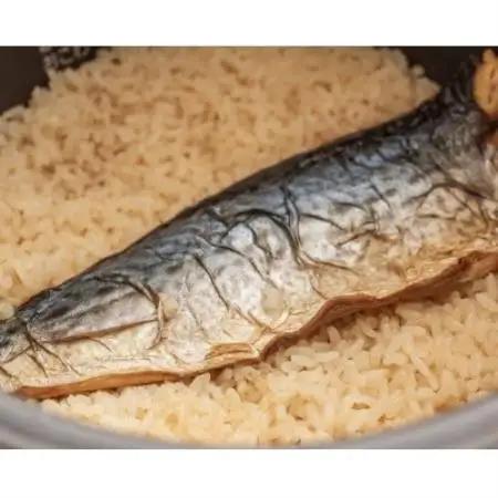 極　潮風そそる海鮮飯　焼きさば(2合炊き)【配送不可地域：離島】【1743223】