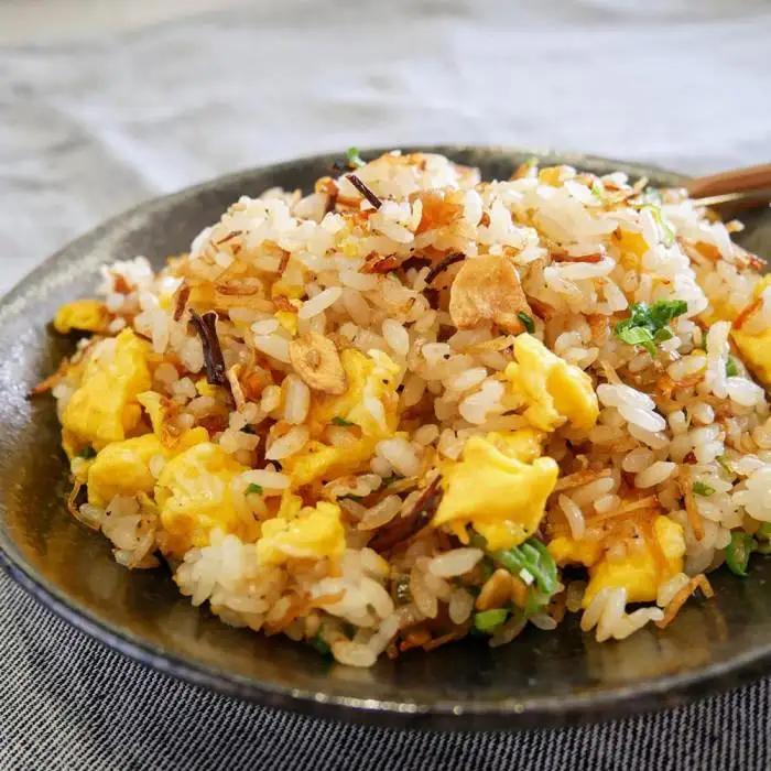 【ふるさと納税】生ふりかけ 贅沢2種食べ比べセット 北海ホタテ 紅ズワイがに 各1パック (焦がし醤油味 国産 / 紅ズワイの香ばしい焼がに味 ) 生ふりかけ まとめ買い 大容量 澤田食品 ごはんのお