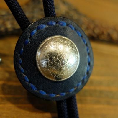 ふるさと納税 徳島市 阿波レザー　本藍染め 50銭ループタイ【CZ015】 |  | 01