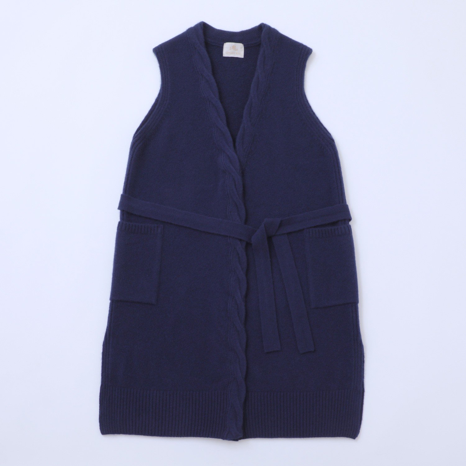 
            ルーエンローズ カシミヤ 部分ケーブル編みロングジレ（ネイビー） ニット ファッション おしゃれ 日本製 秋 冬 プレゼント ギフト RU2311-19 
          