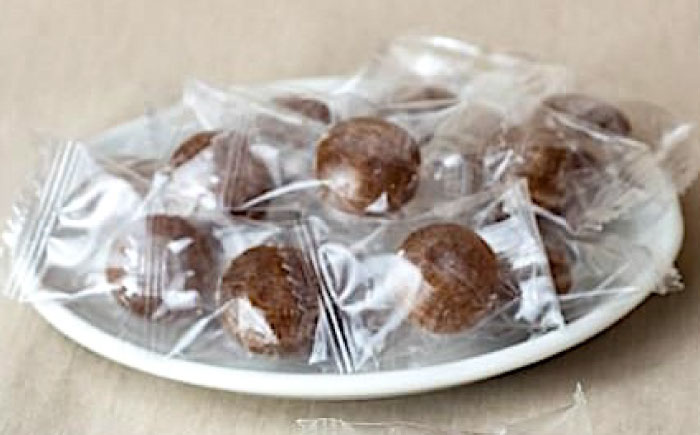 お菓子　保命丸（ハーブ入り保命酒あめ） 個包装 1袋80g×10袋 広島県福山市/八田保命酒舗 食品 飴 あめ のど飴 キャンディー [BAET001]