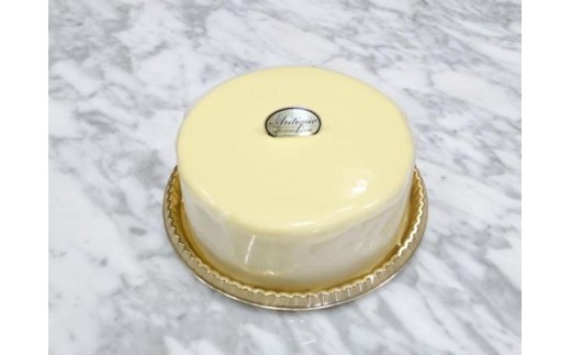 
            【サイズ　4号／5号】ホワイト生チョコレートケーキ　coffeebeans & sweets Antique のガナッシュショコラブラン
          