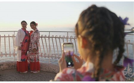 【ふるさと納税】☆沖縄貸衣装体験☆～貸衣装で美浜アメリカンビレッジ散策～