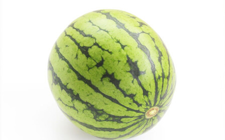 小玉スイカ 2Lサイズ以上2玉入り スイカ 西瓜 すいか 果物 フルーツ くだもの 【2026年7月上旬課～下旬迄発送予定】