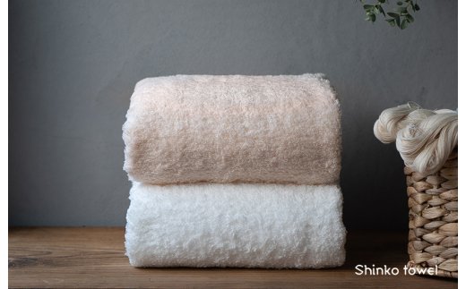 【TVで紹介！】おぅ！え〜やん バスタオル 2枚（桜色 ホワイト）【泉州タオル 国産 吸水 普段使い 無地 シンプル 日用品 家族 ファミリー】