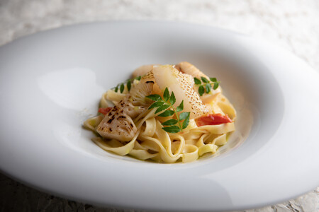 【ホテルグランヴィア京都／15階 ビュー&ダイニング コトシエール】レストランペアチケット(ランチ・ディナー共通)｜駅直結 人気ホテル 食事券