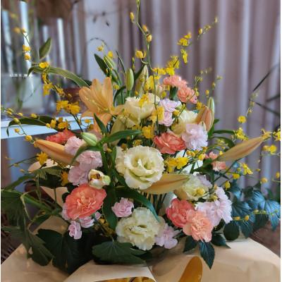 ふるさと納税 小田原市 神奈川県小田原市　季節のお花で幸せを届けます「季節の生花アレンジ」Lサイズ |  | 03