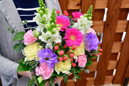 【020-18】フラワーアレンジ（ギフトにも）花産地伊那から全国へ　