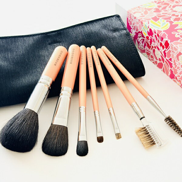 【ふるさと納税】熊野化粧筆 萌フルセット＆ケース 熊野筆ほうこどう【メイクブラシ 化粧筆 ファンデーションブラシ アイシャドーブラシ 熊野筆 伝統工芸 職人技 高級筆 セット ケース ギフト 贈り物】