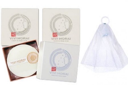 【河津酒造】添加物不使用 酒かす 石鹸 3個 VIVI HORAI 美々蓬莱 酒粕 白ぬか 米ぬか 吟醸酒 日本酒原料 ヒアルロン酸 国産海塩 洗顔 全身 保湿 さっぱり 熊本 阿蘇 小国町 老舗酒蔵