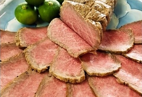 佐賀牛・佐賀県産牛ローストビーフ 【牛肉 もも肉 おつまみ 冷凍 九州産 国産 ギフト 贈り物 おせち】(H024102)