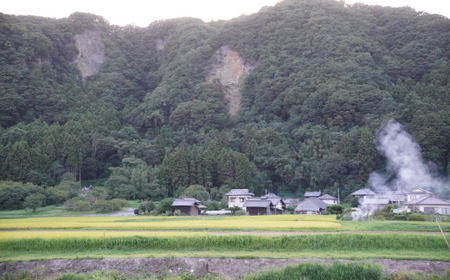日本ワイン 山ブドウ交配種（赤） 常陸醸造ワイン山ブドウ交配種（白）各720ml