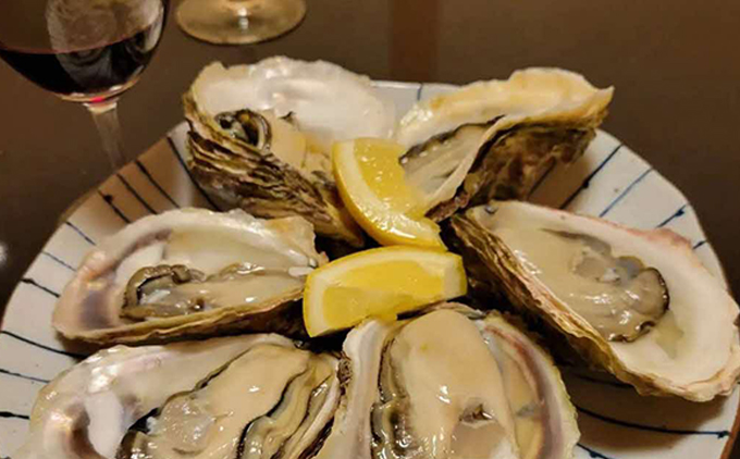 【先行予約 2026年7月20日より発送】奥尻島産養殖岩ガキ【Mサイズ】殻付き 20個入り（加熱食用）〜豊かな海が育てた海の宝石〜 | 冷蔵 | 北海道 奥尻町 送料無料