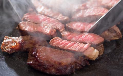 菊の井 飛騨牛 モモ 赤身 ステーキ 600g (200g×3枚) 牛肉 赤身ステーキ ステーキ肉【70-49】