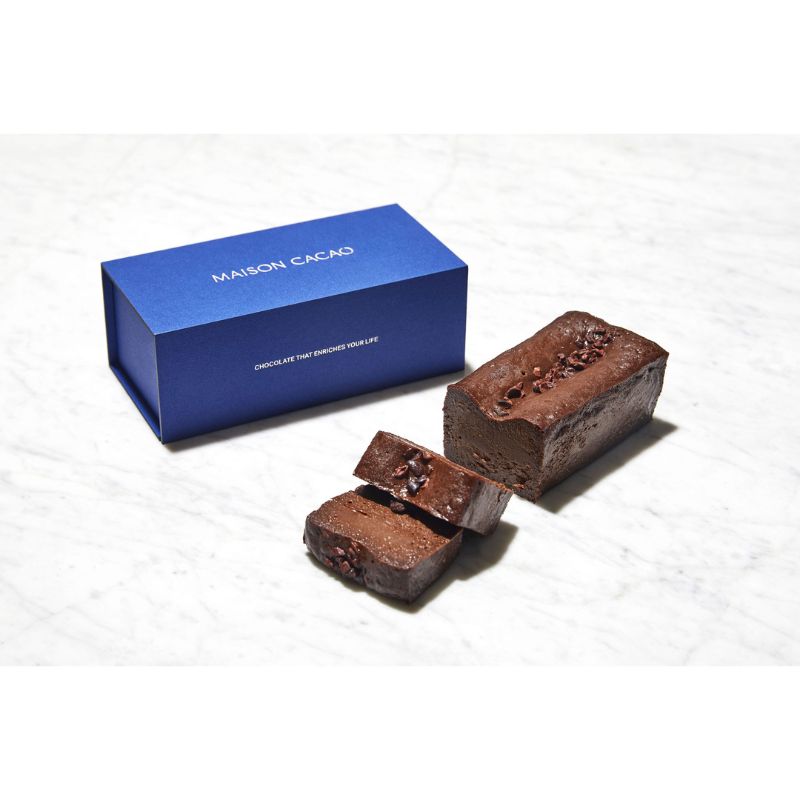 【ふるさと納税】【ふるさと納税】MAISON CACAO メゾンカカオ 濃厚生ガトーショコラ 300g 驚きの口どけ 高級チョコレート 冷凍配送 神奈川県茅ヶ崎市　お届け：2025年3月3日～