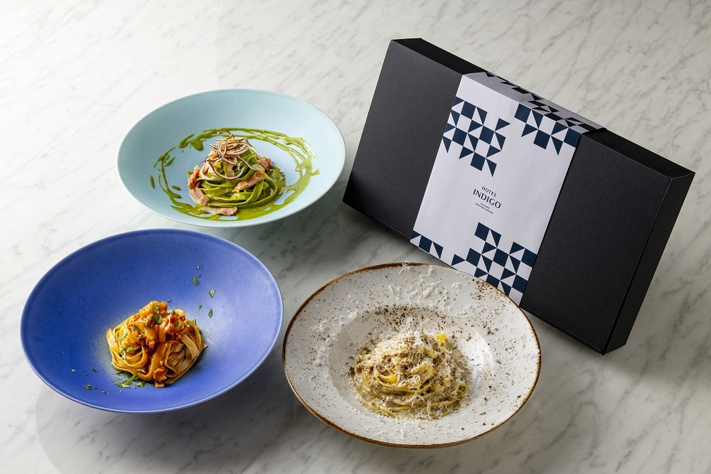 
                  20-39_ホテルインディゴ犬山有楽苑　至福のパスタセットPremium Hotel Pasta Gift Box (３Meals)｜ ホテルインディゴ犬山有楽苑 インディゴホームキッチン車山照 パスタ シェフ ギフト プレゼント 贈り物 進物 3種類 3食 ごはん ご褒美 美味しい お取り寄せ ご自宅用 生パスタ きぬあかり 犬山茶 デュクセルソース トマトソース ビスクソース 冷凍
                