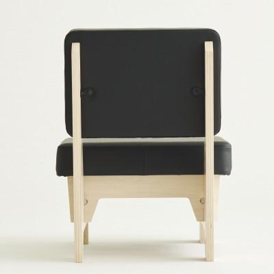 ふるさと納税 海南市 和歌山県海南市　高品質な一人掛け組み立てソファ　合皮ブラック(フレームホワイト) |  | 01