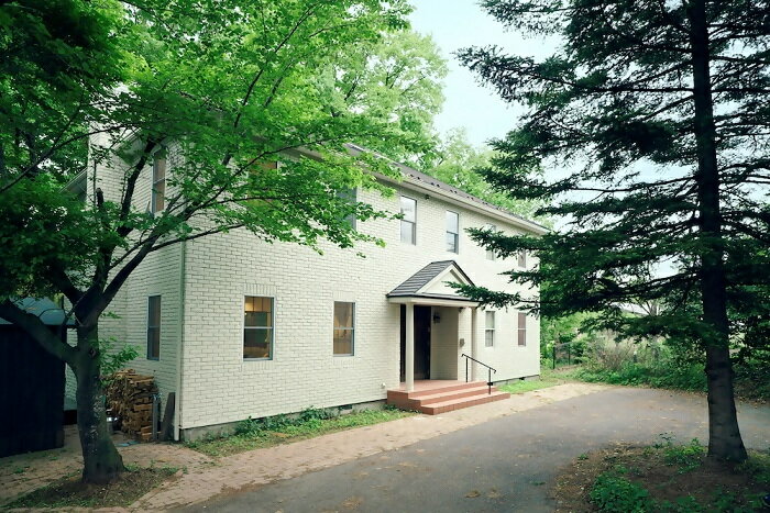 【ふるさと納税】宿泊 赤城宿 The RURA 宿泊補助券 選べる金額｜アメリカ住宅 1組限定 暖炉 BBQ サウナ 露天風呂 贅沢 最大10名 1棟貸しきり リラックス 合宿 家族旅行 旅行 群馬県 前橋市