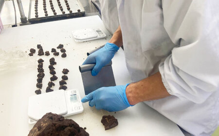 【全3回定期便】焼き菓子ギフトB / 焼き菓子 ギフト 詰め合わせ / 瀬戸市 / 社会福祉法人くわの実福祉会かいこ[BBBU012]