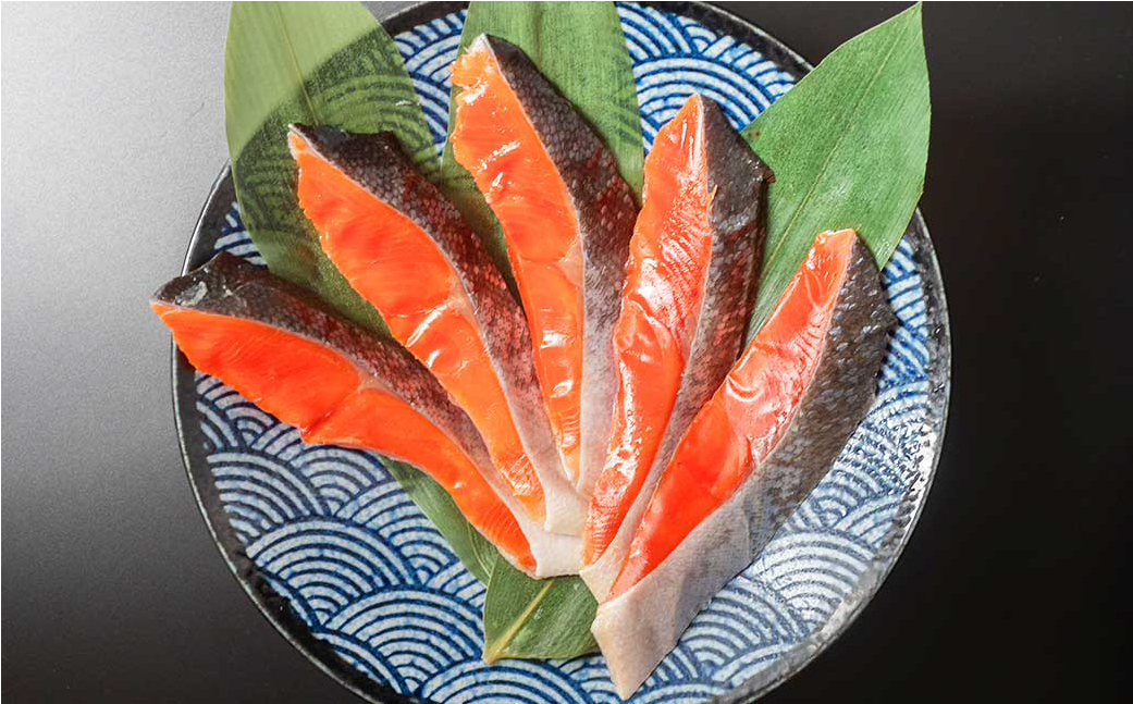 天然のおいしい甘塩紅鮭 厚め 14切れ 鮭 小分け 海鮮 さけ サケ 鮭切身 シャケ 切り身 冷凍 おかず 弁当 あいちょう ご当地 釧路 北海道 リピート リピーター 沖流し 大人気 一番人気 あい
