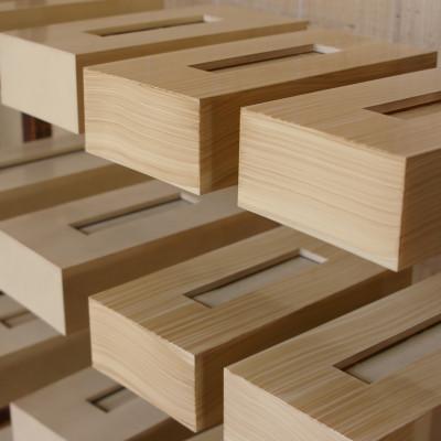 ふるさと納税 和歌山市 木目塗り ティッシュBOX イエローメープル 2個組 1つ1つ刷毛で描いた木目柄のティッシュケース |  | 03