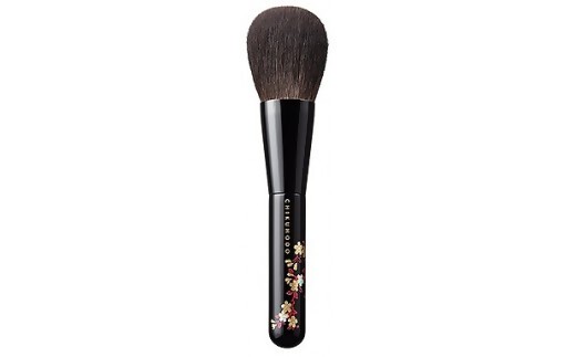 熊野化粧筆 蒔絵パウダーブラシ 桜（MK-SK）【メイクブラシ 化粧筆 パウダーブラシ フェイスブラシ 蒔絵 仕上げ 熊野筆 伝統工芸 職人技 高級筆】26-91