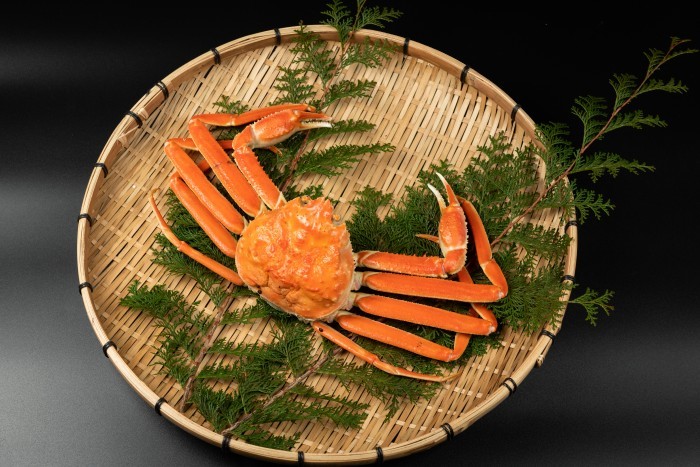 
                  ＜お魚センターみくりや＞松葉かに（ボイル）６００ｇ～７００ｇ×１枚【髙島屋選定品】
                