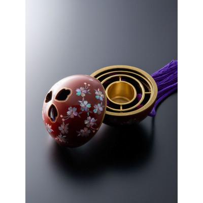 ふるさと納税 富山県 吊香炉『薫珠』(R)桜(青貝螺鈿)本漆・真塗(赤)小(11cm)紫色房・紐 |  | 01