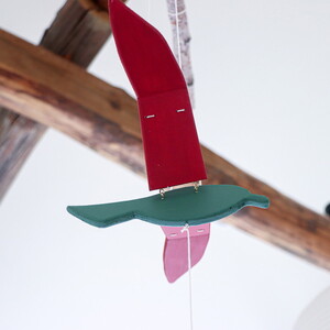 【tori dori とりどり】インテリアモビール 緑×赤