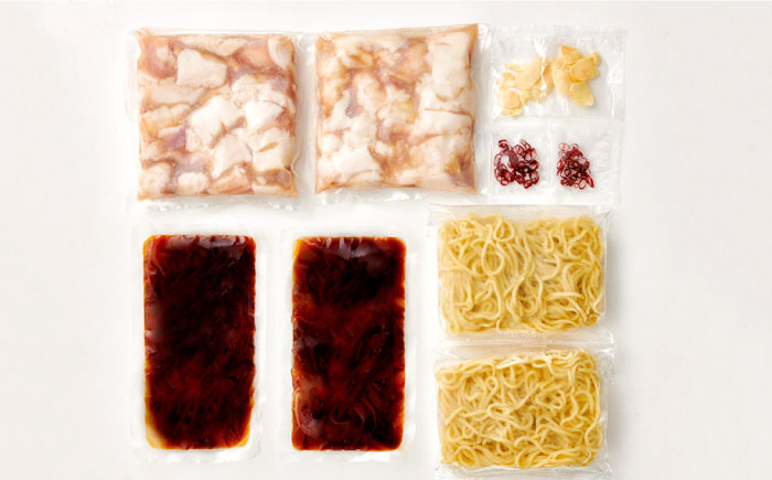 【スープに溶け込む旨味】博多もつ鍋 セット あごだし醤油味 5～6人前＜やまや＞那珂川市 [GAK021]