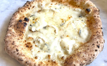 冷凍ピザ　PIZZA3種セット　自家製ハム（アチュ特製の絶品ハム）とコーンのピッツァ　水牛モッツァレラチーズのマルゲリータピッツァ　７種のチーズのピッツァ　計3枚