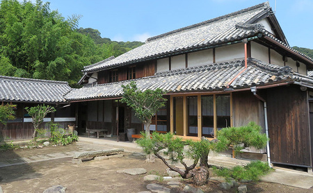 さぬき広島1泊2日 着地型旅行利用券（大人２名）讃岐広島 塩飽諸島 日本遺産 せとうち石の島 廻船問屋 尾上邸 丸亀製麺 うどん作り体験 青木石 採石場見学 電動自転車 レンタル 着地型観光 島旅 ペ